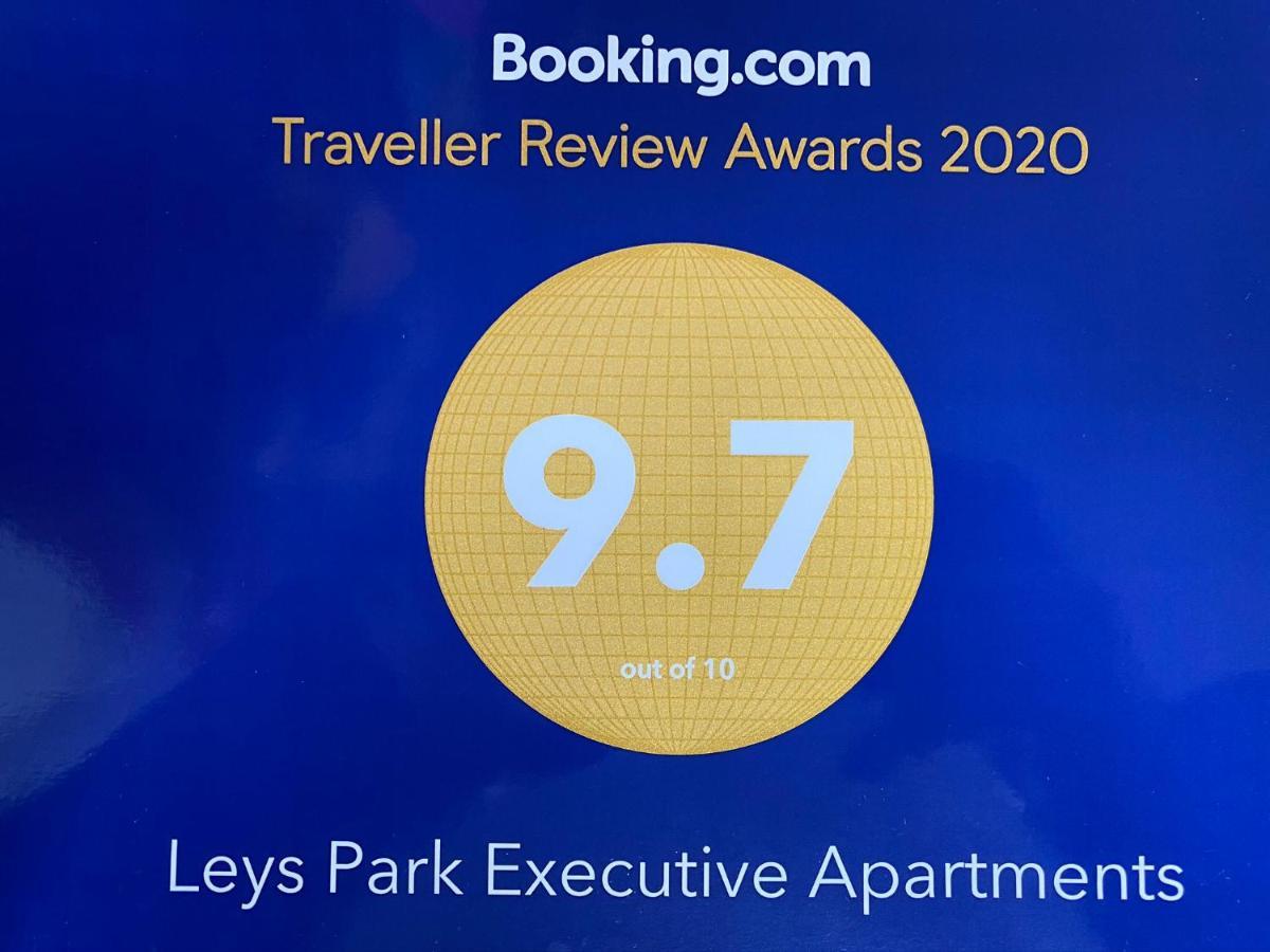 Leys Park Executive Apartments 邓弗姆林 外观 照片