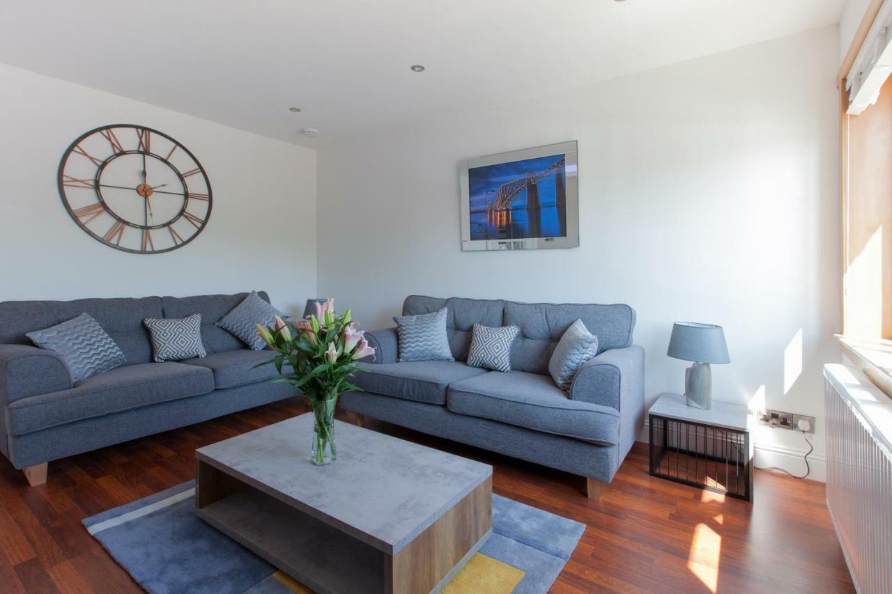 Leys Park Executive Apartments 邓弗姆林 外观 照片
