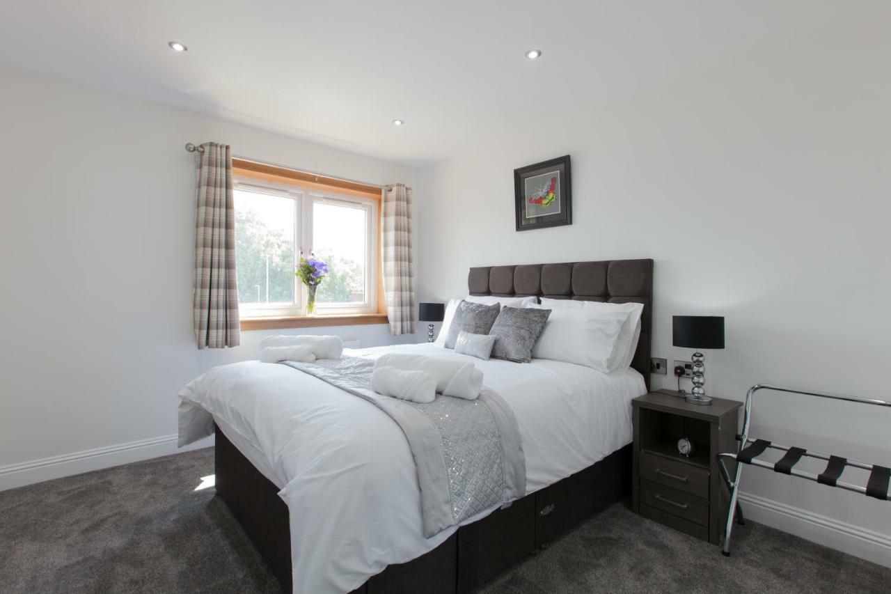 Leys Park Executive Apartments 邓弗姆林 外观 照片