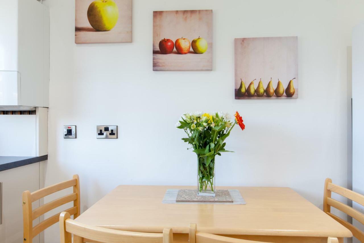 Leys Park Executive Apartments 邓弗姆林 外观 照片
