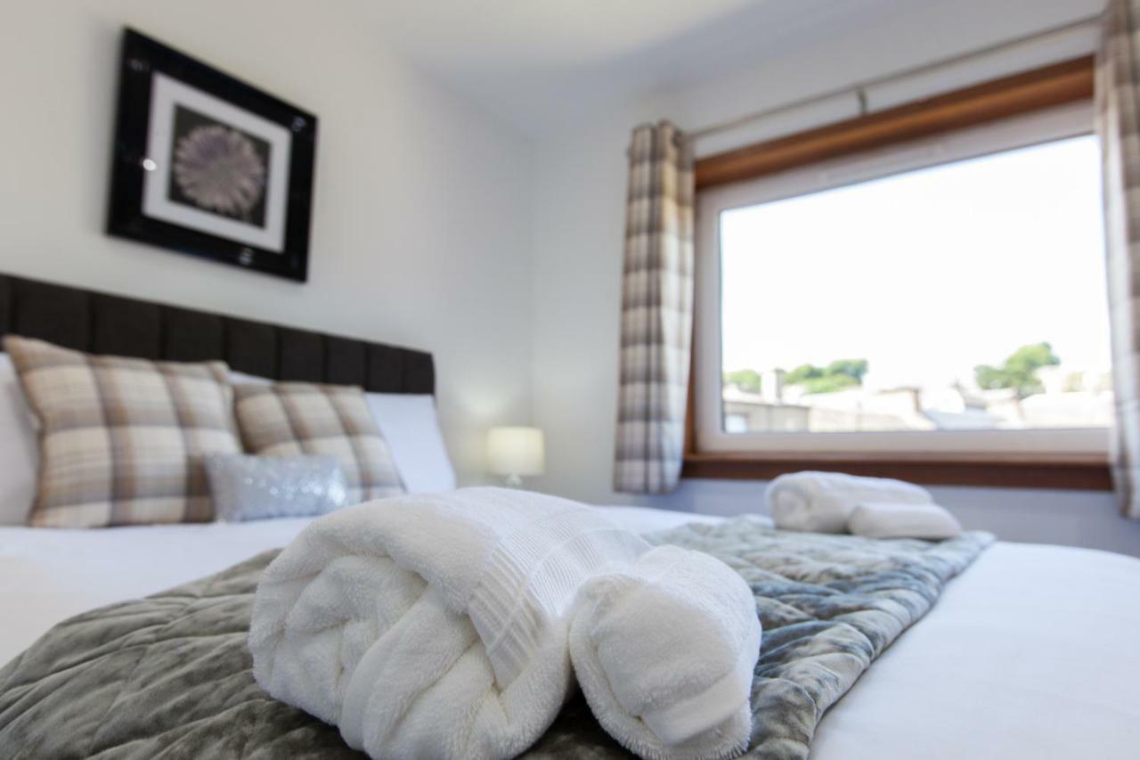 Leys Park Executive Apartments 邓弗姆林 外观 照片